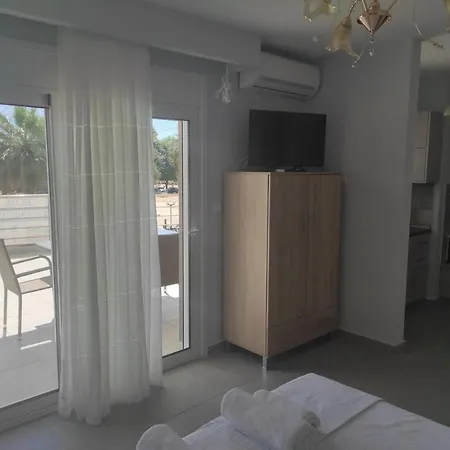 Blue Beach Apartments Ofrínion Dış mekan fotoğraf