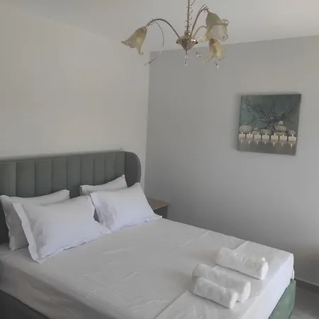 Blue Beach Apartments Ofrínion Dış mekan fotoğraf