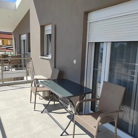 Blue Beach Apartments Ofrínion Dış mekan fotoğraf