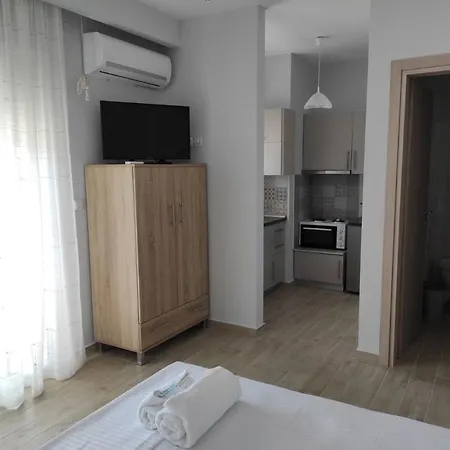 Blue Beach Apartments Ofrínion Dış mekan fotoğraf