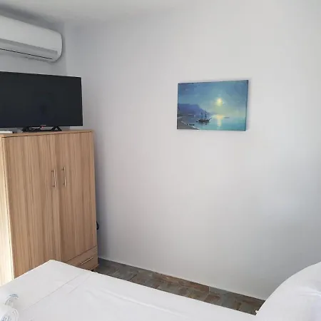 Blue Beach Apartments Ofrínion Dış mekan fotoğraf