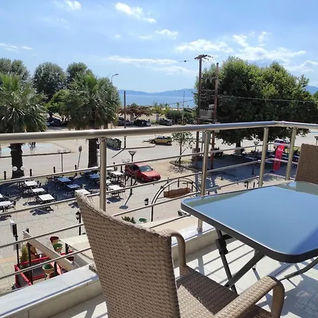 Blue Beach Apartments Ofrínion Dış mekan fotoğraf